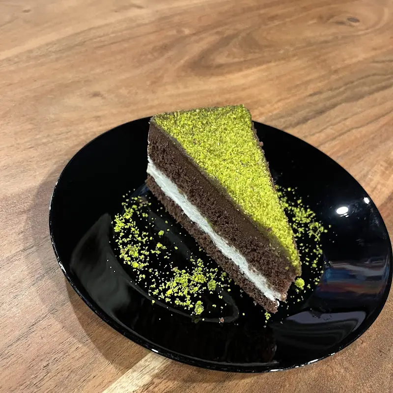 Chameleon - Cafe & Bar