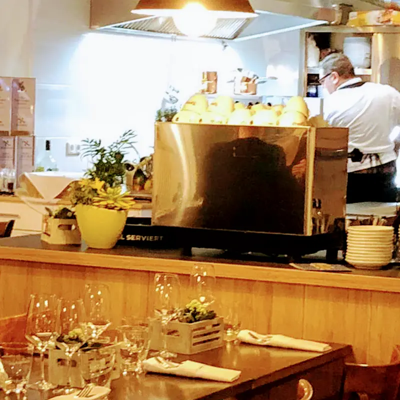 Luca Restaurant