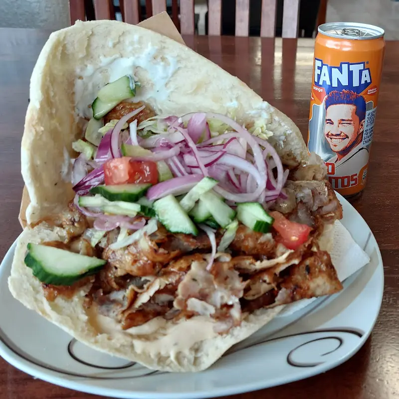 Yaprak Döner
