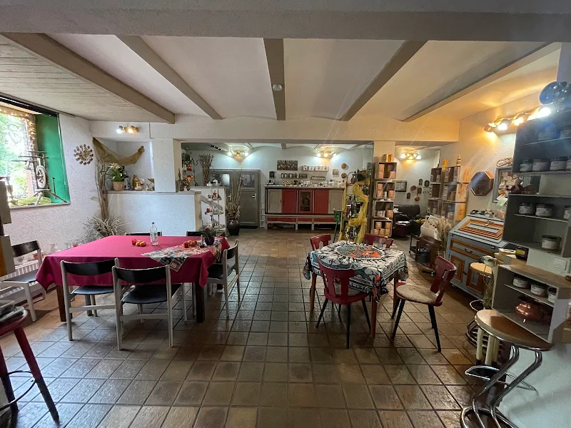 Reyhhan Feinkostladen und Café