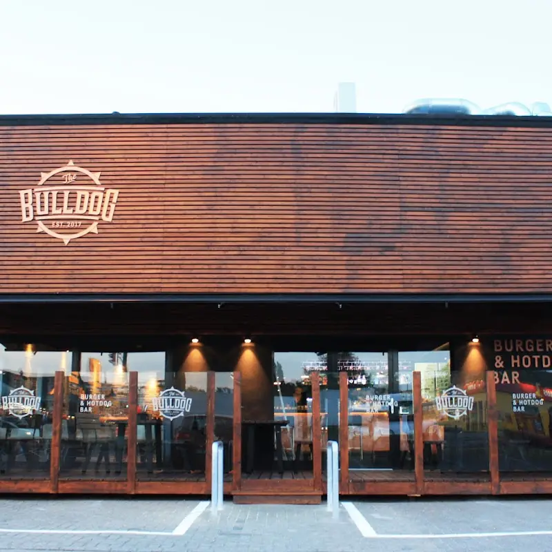 The Bulldog - Burger & Barbecue Bar - Page