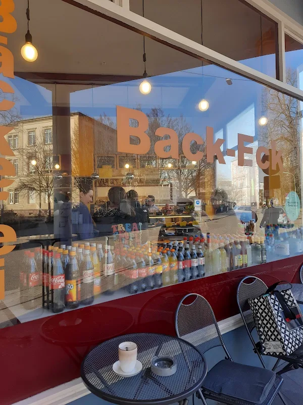 Back Eck Café