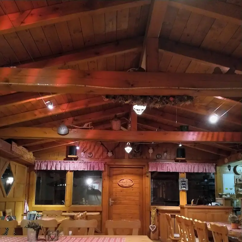 Rhöner Spanferkelhütte