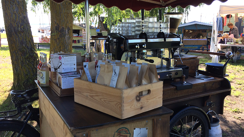 Kaffeebar auf dem Wochenmarkt in Dierhagen am Dienstag und Freitag Mai-Okt 9-14 Uhr
