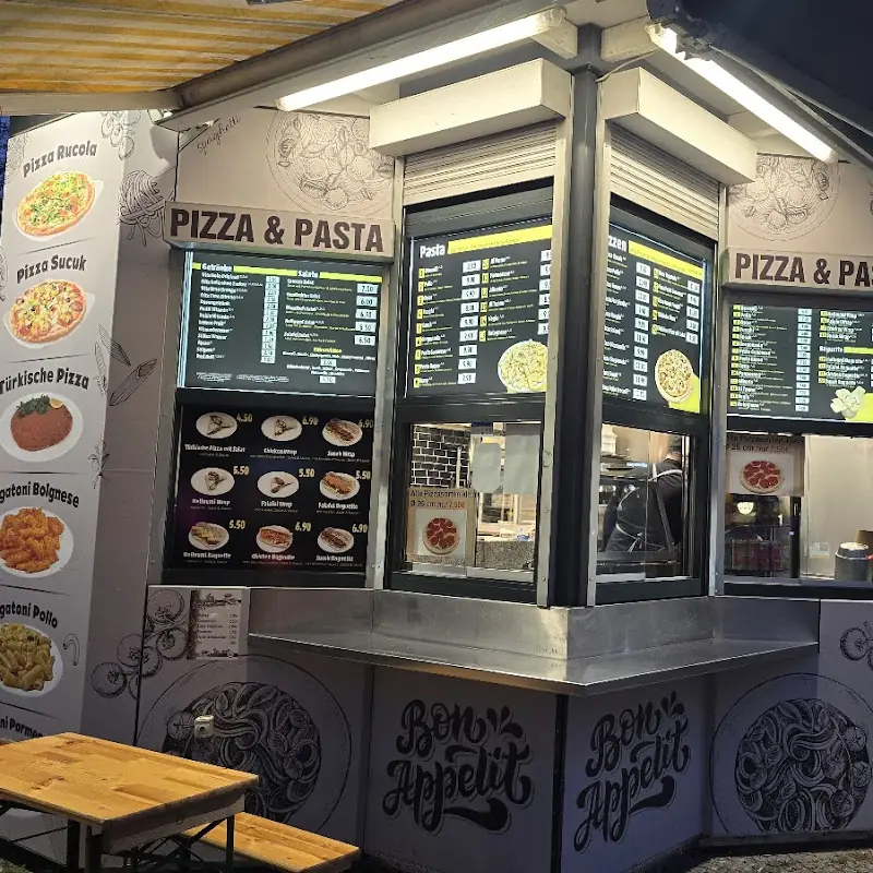 Foodies - Pasta , Burger und Köfte am Henriettenplatz