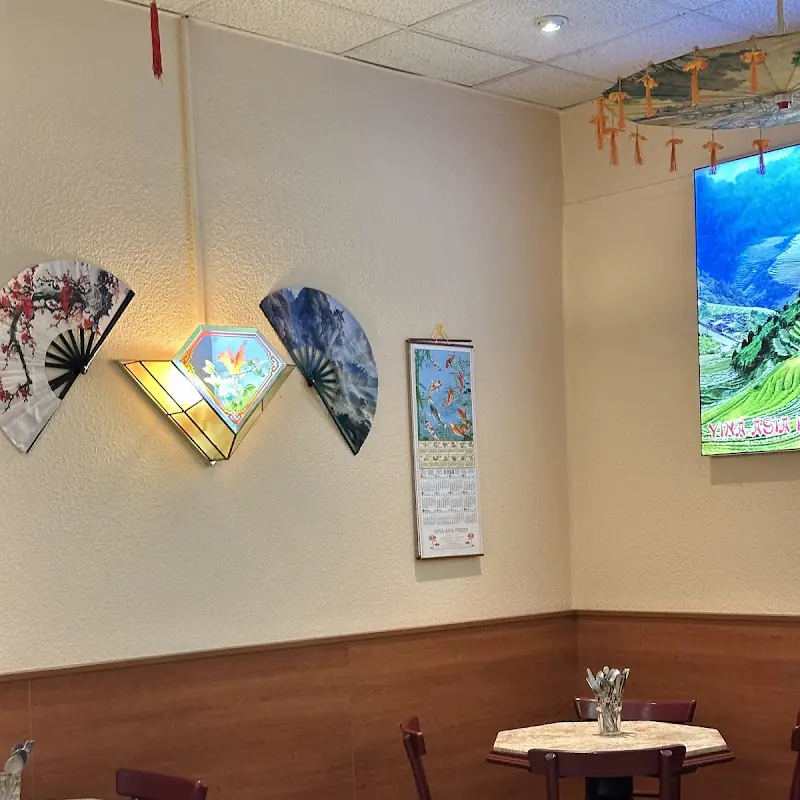 Vina Asia Imbiss im E Center