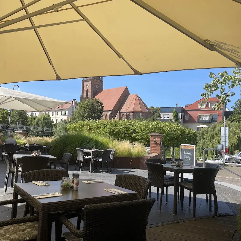 Restaurant u. Pension Zum Alten Hafen