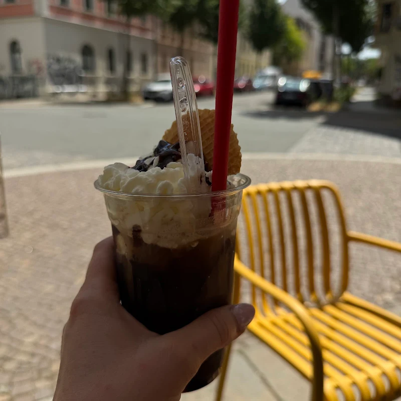 Gallery & Art Café