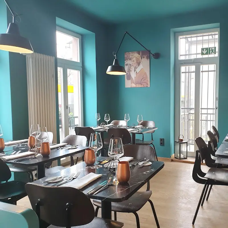 FRIEDA Restaurant