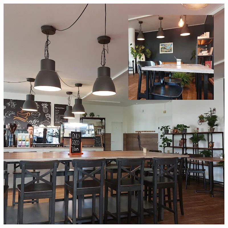Laana's Café