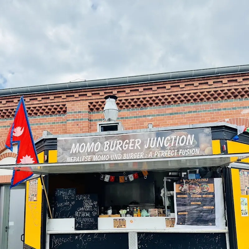 Momo Burger Junction