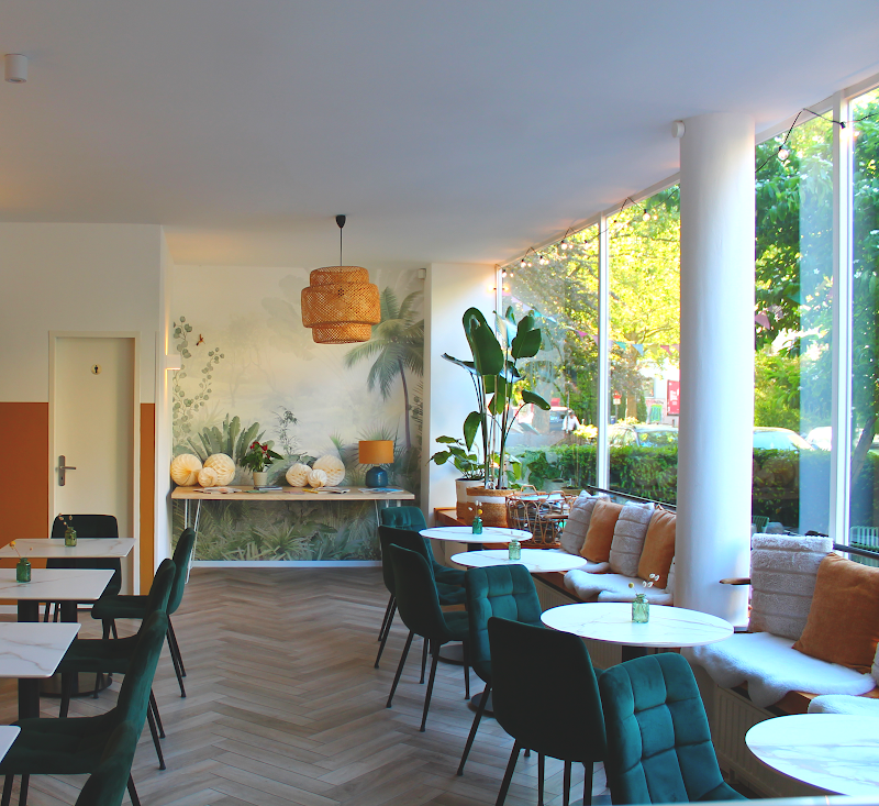 Love Blend Cafe