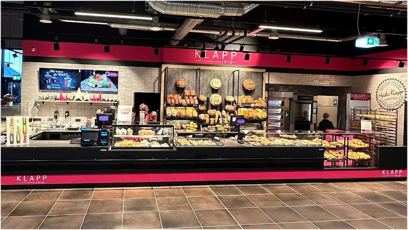 Manubacktur KLAPP1910 im Rewe Böning Bäckerei Konditorei Café