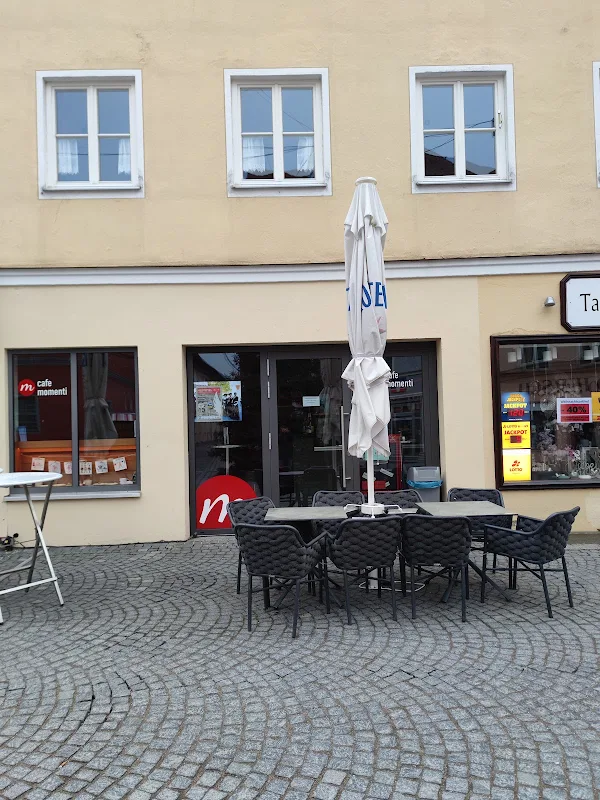 cafe momenti