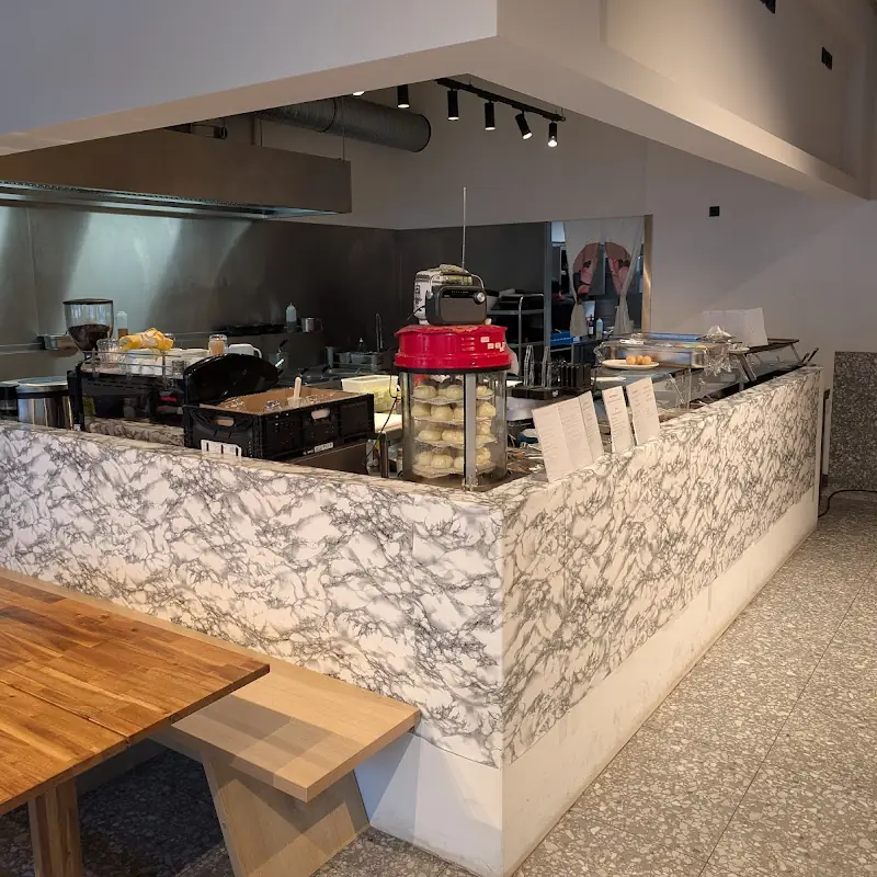 Shaniu’s Bistro