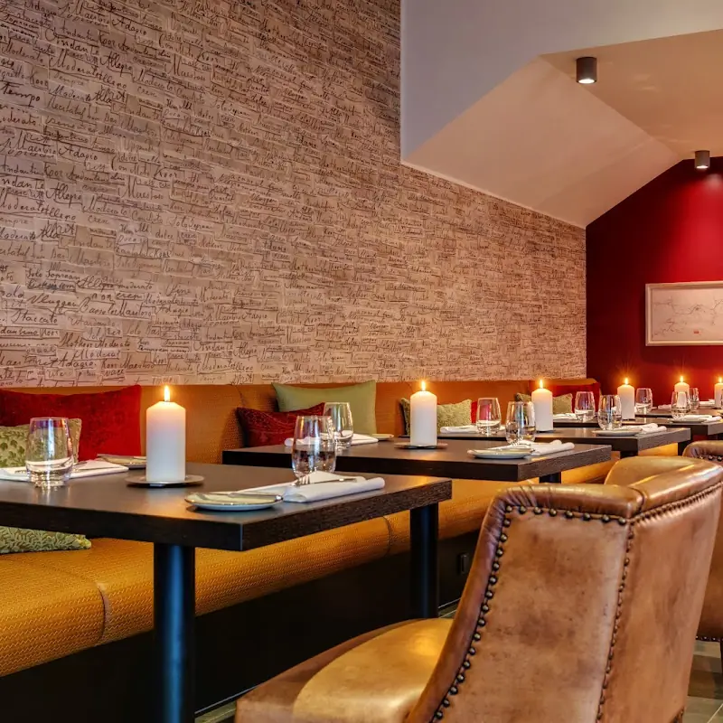 Plaza Grill - Restaurant & Lounge