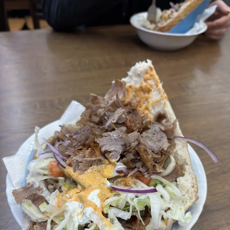 Akan Döner
