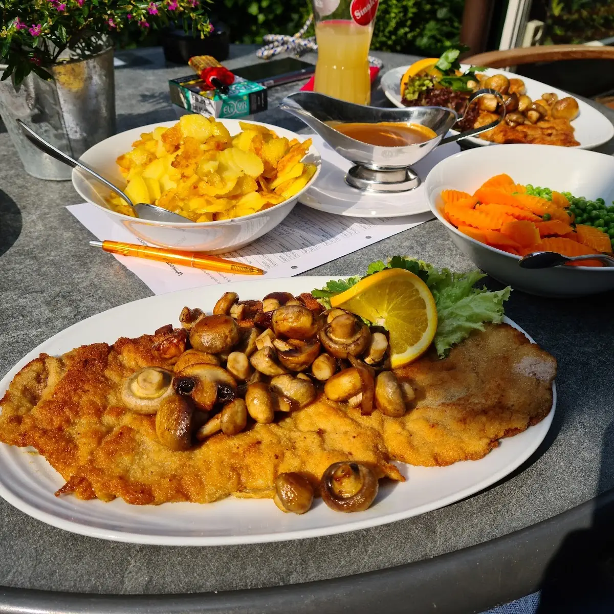 Essen und Trinken photo 1