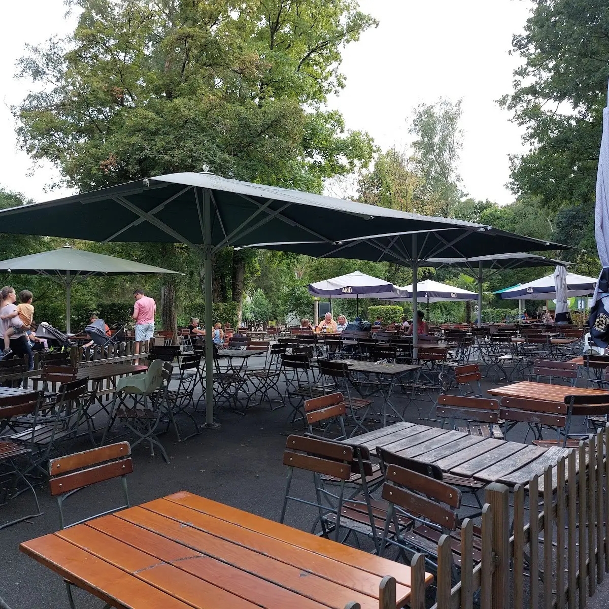 Grüne Oase Biergarten Titelbild
