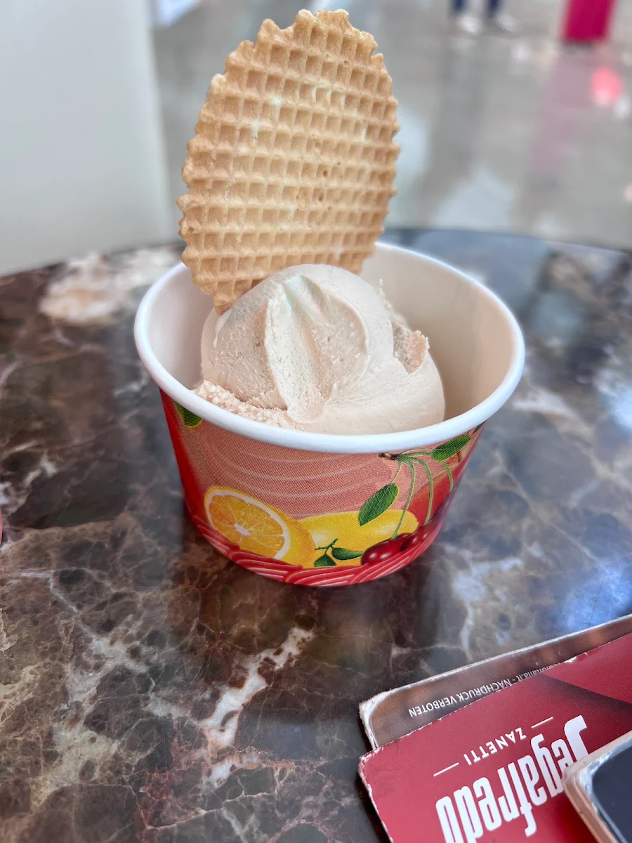 Essen und Trinken, Gelateria Eiscafe