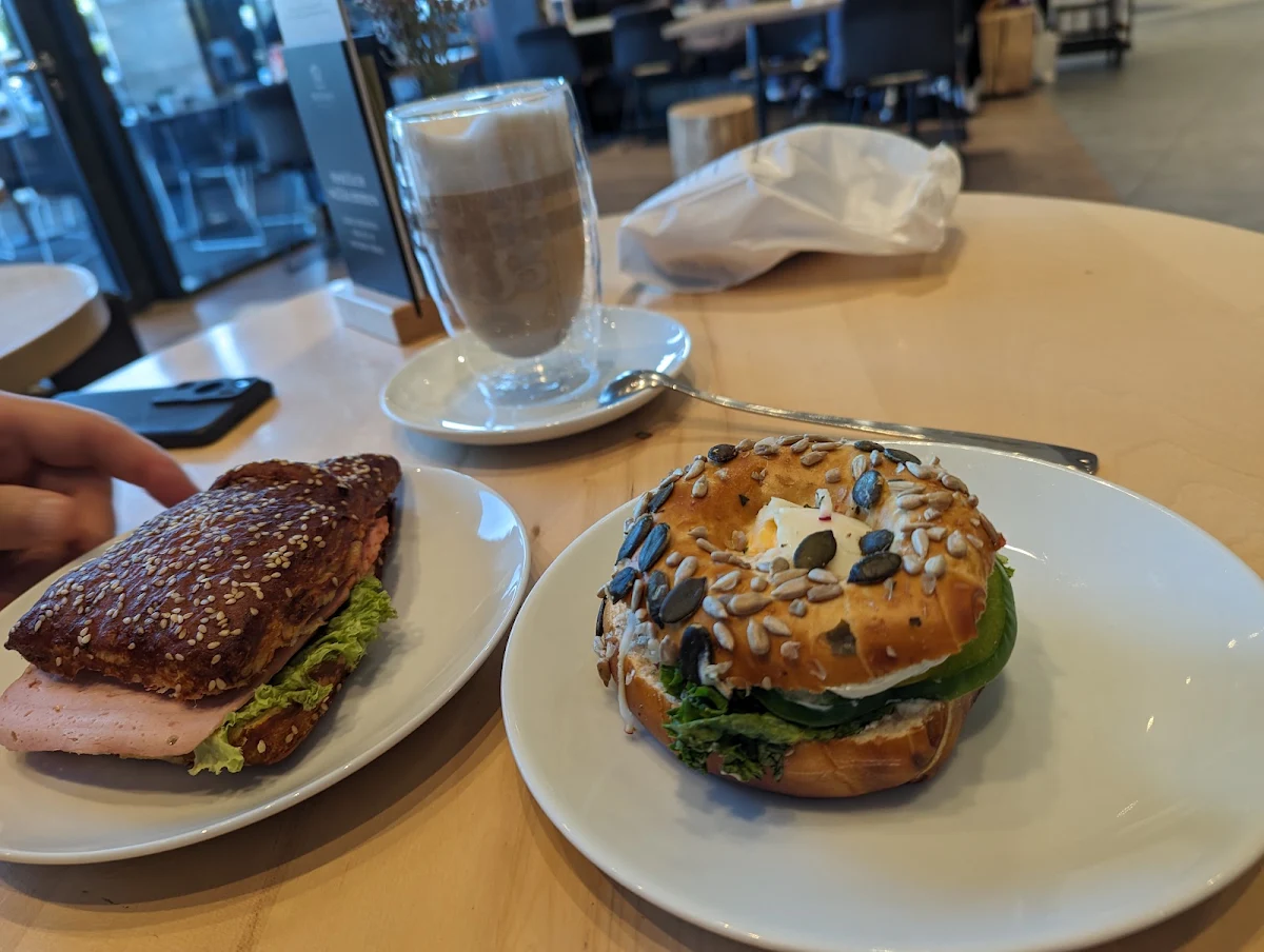 Essen und Trinken, BrotHaus Café im E-Center Rothenburg o.d.T.