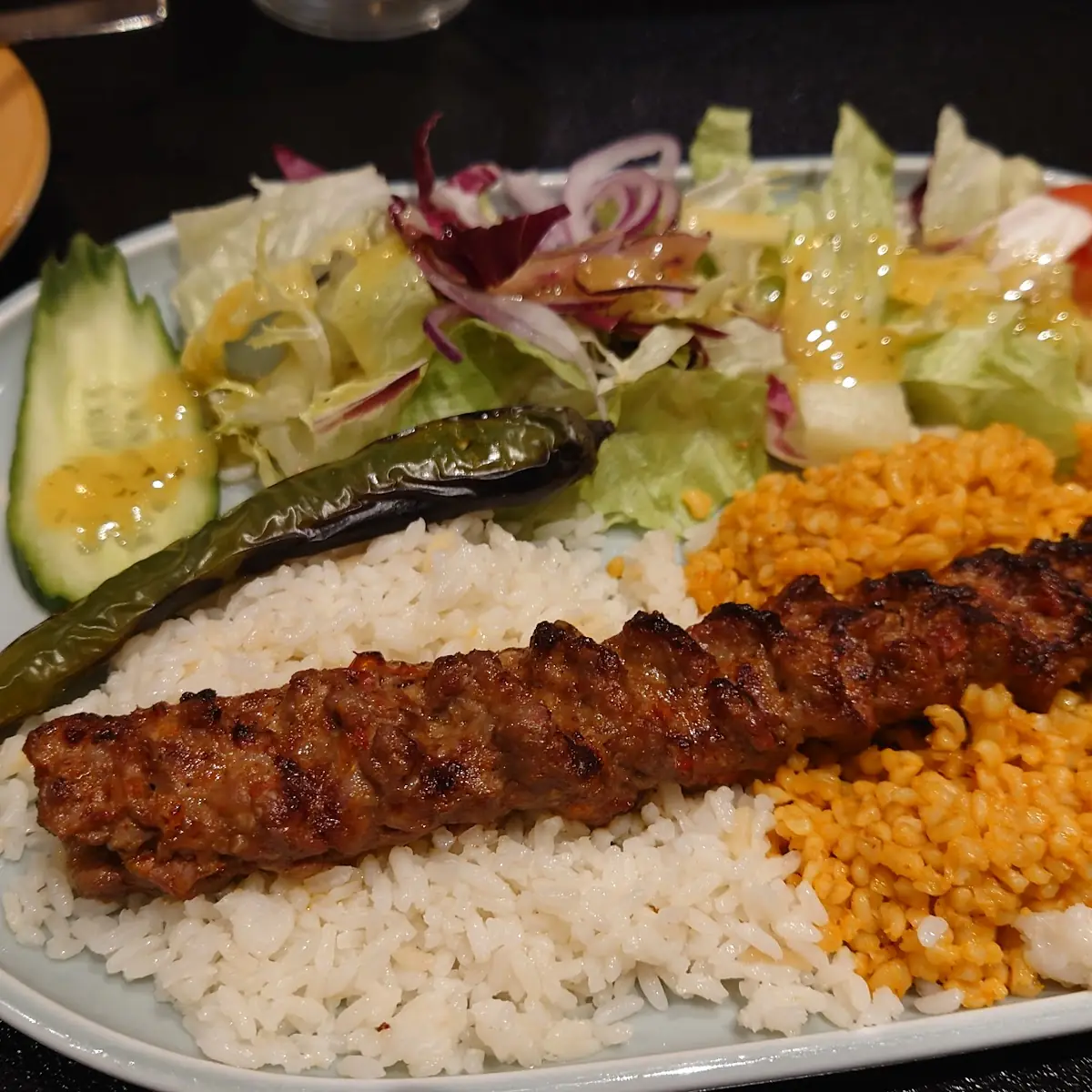 Essen und Trinken, Urfam Restaurant