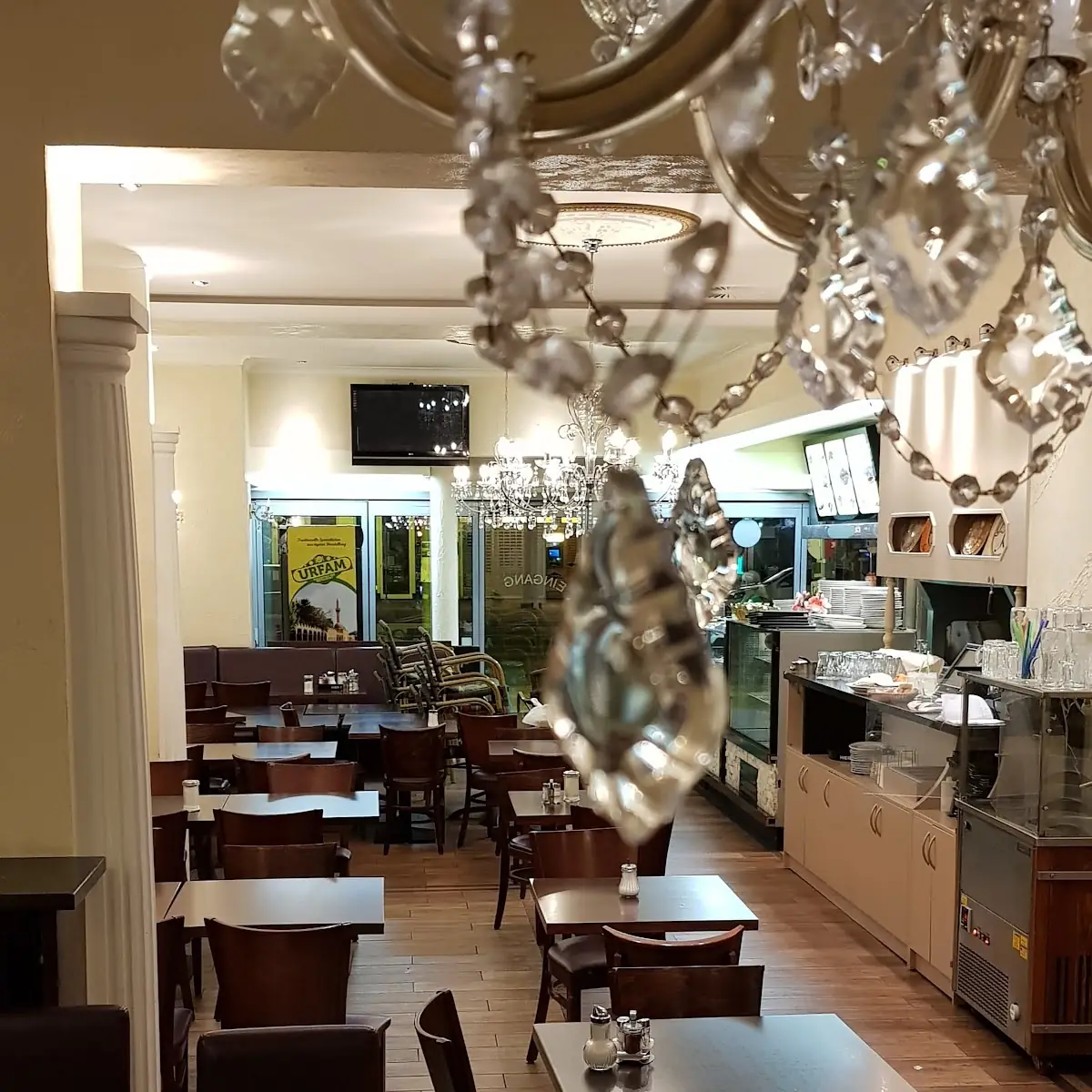 Atmosphäre, Urfam Restaurant