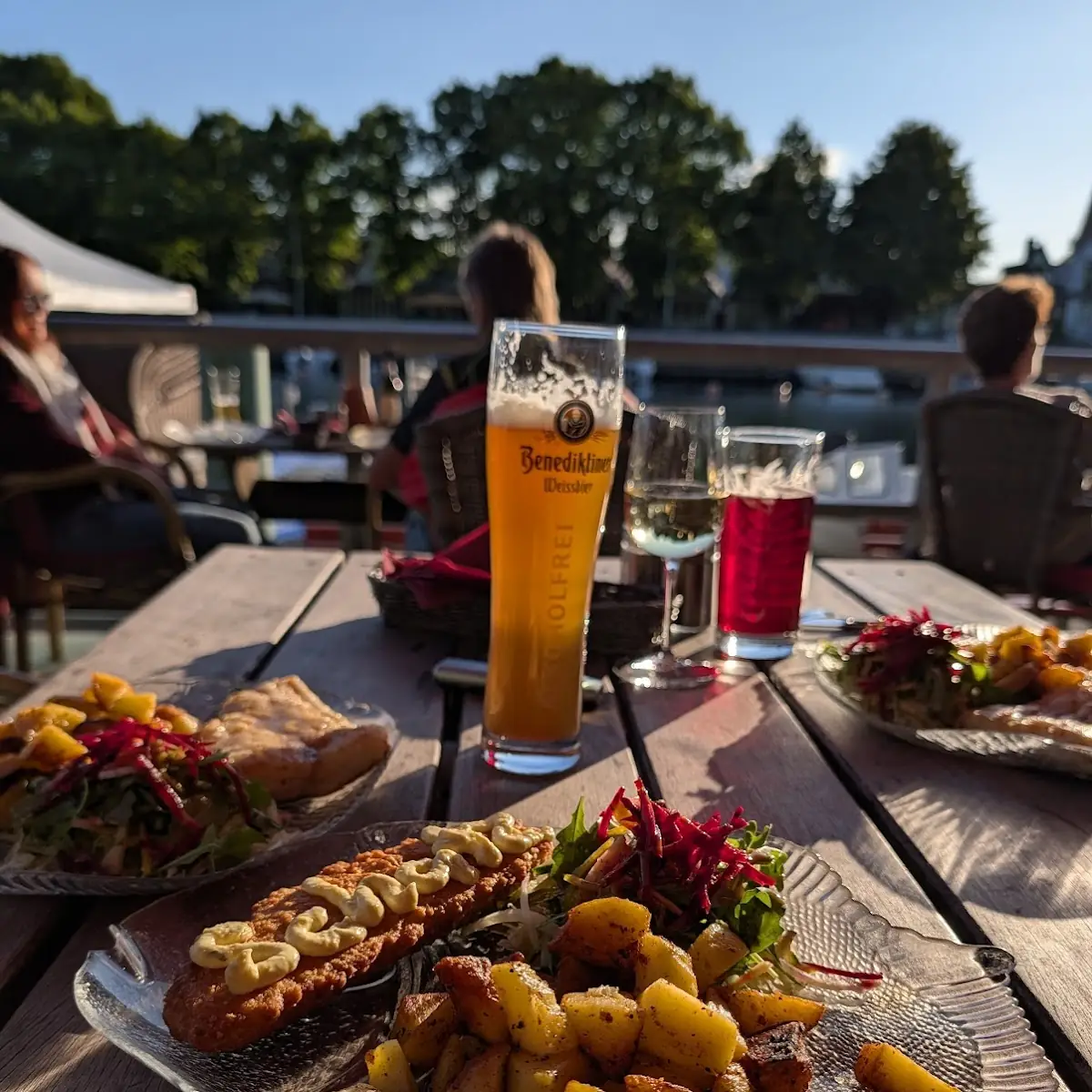 Essen und Trinken photo 3
