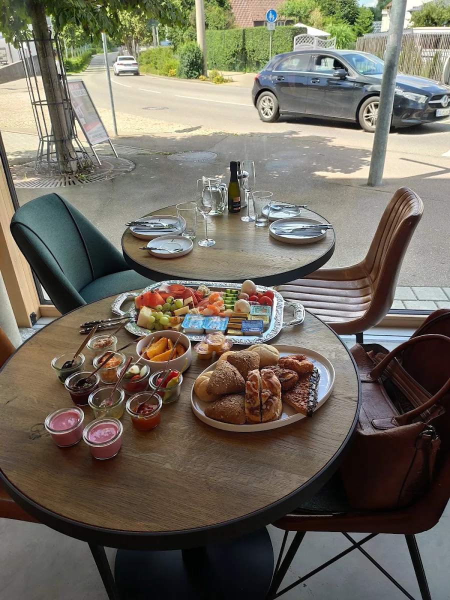 Essen und Trinken photo 2