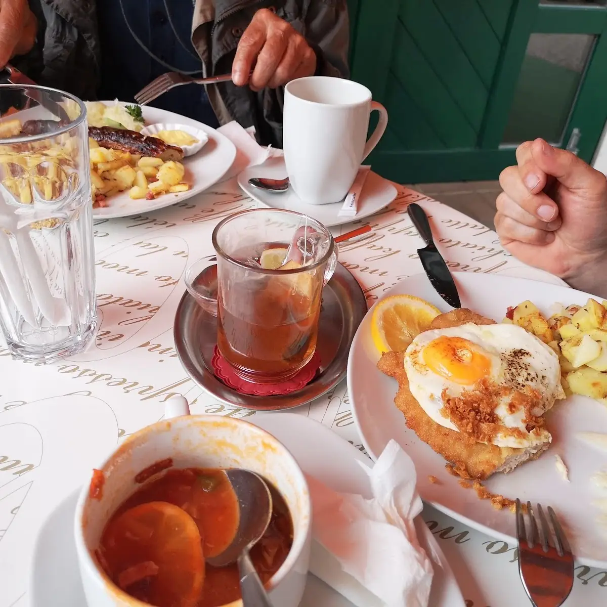 Essen und Trinken, Imbiss-Stube "An der Pechhütte"