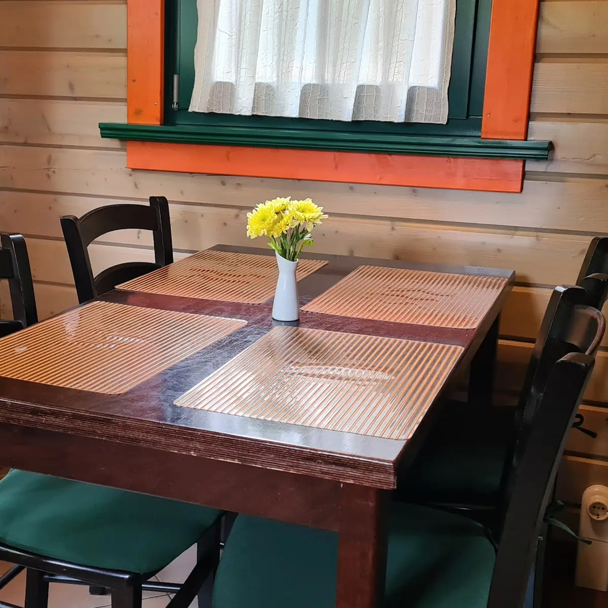 Atmosphäre, Imbiss-Stube "An der Pechhütte"