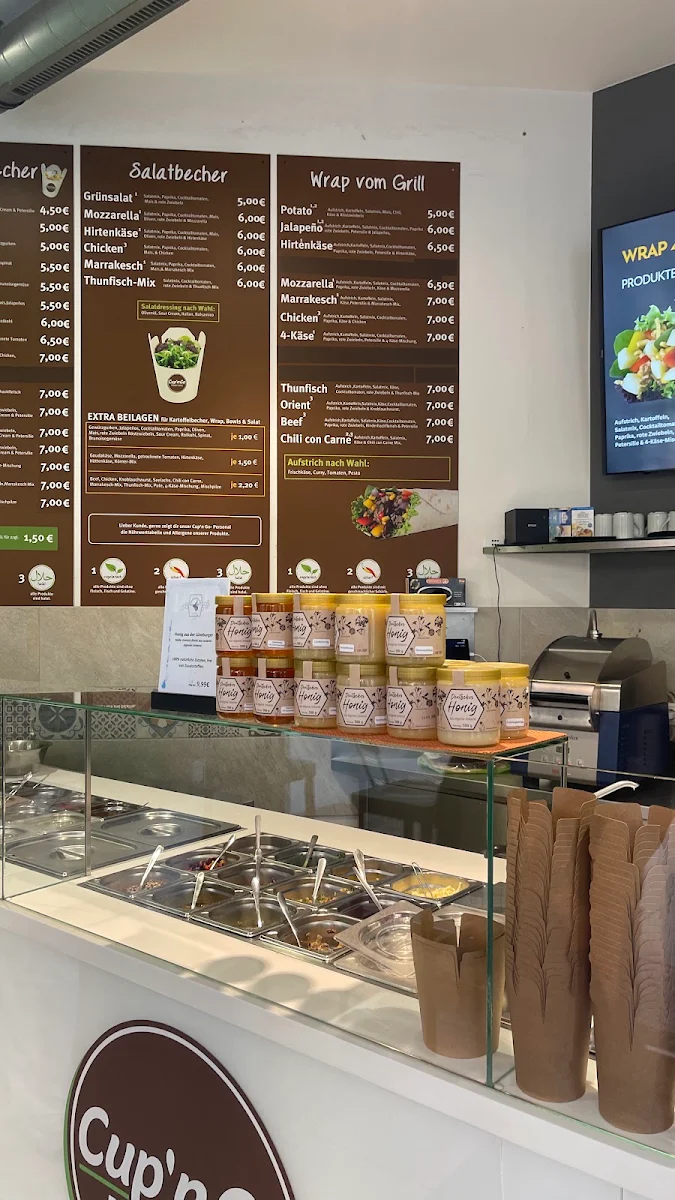 Atmosphäre, Cup’n Go – Das gesundeste Fast Food der Welt! Frisch. Natürlich. Einzigartig.