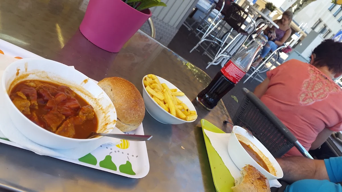 Essen und Trinken photo 2