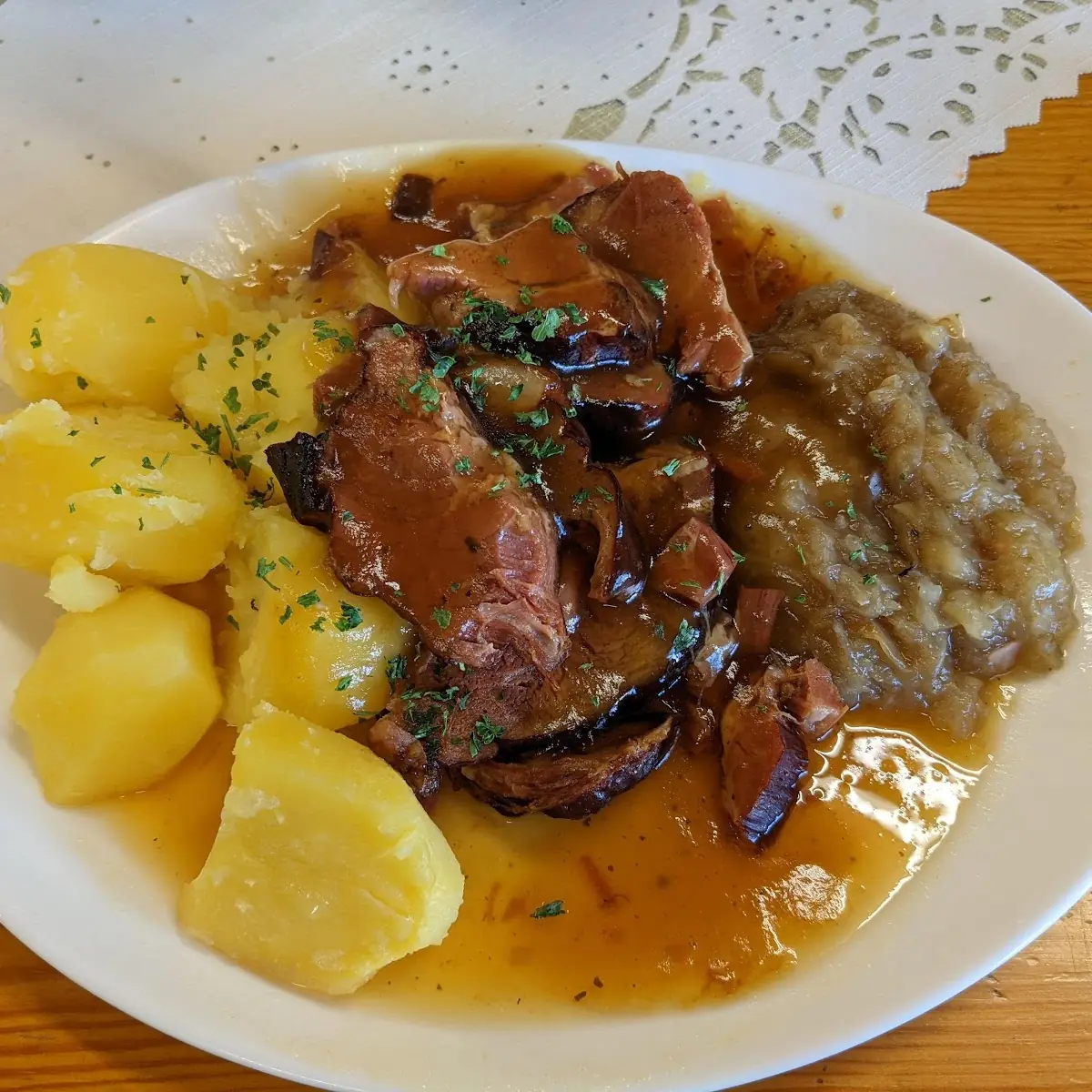 Essen und Trinken, Gutsschänke Dahlen