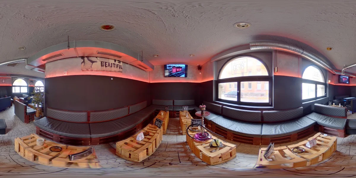 Atmosphäre, Twenty Eight Café