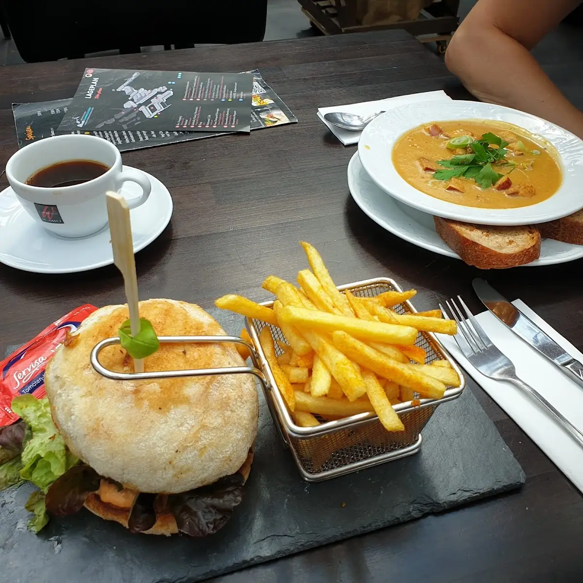 Essen und Trinken photo 3