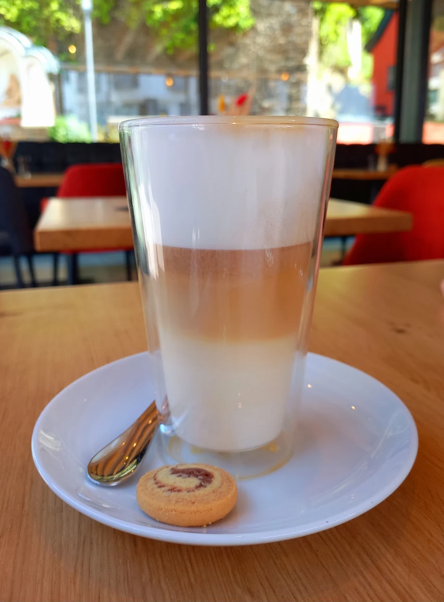 Essen und Trinken photo 2