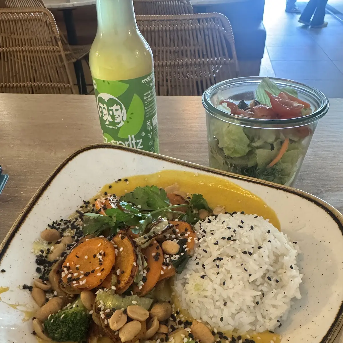 Essen und Trinken photo 2