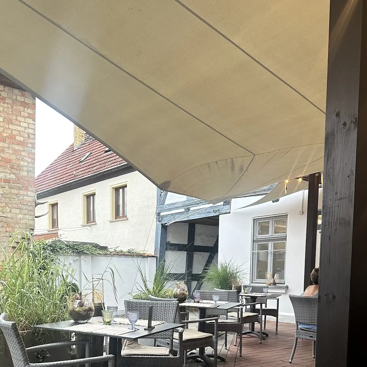 Atmosphäre, Restaurant „Blaue Maus“