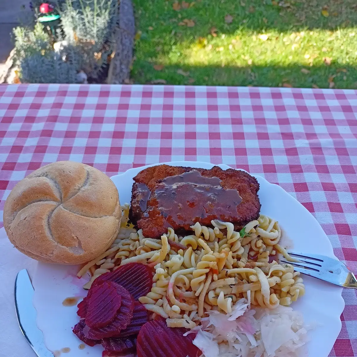 Essen und Trinken, Margit´s Hütten Imbiss mit frischer Hausmannskost