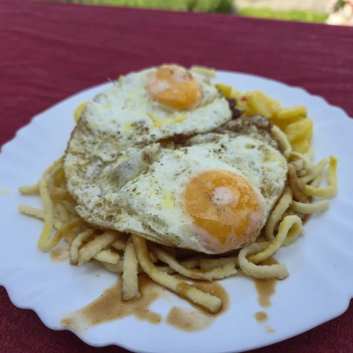Essen und Trinken, Margit´s Hütten Imbiss mit frischer Hausmannskost