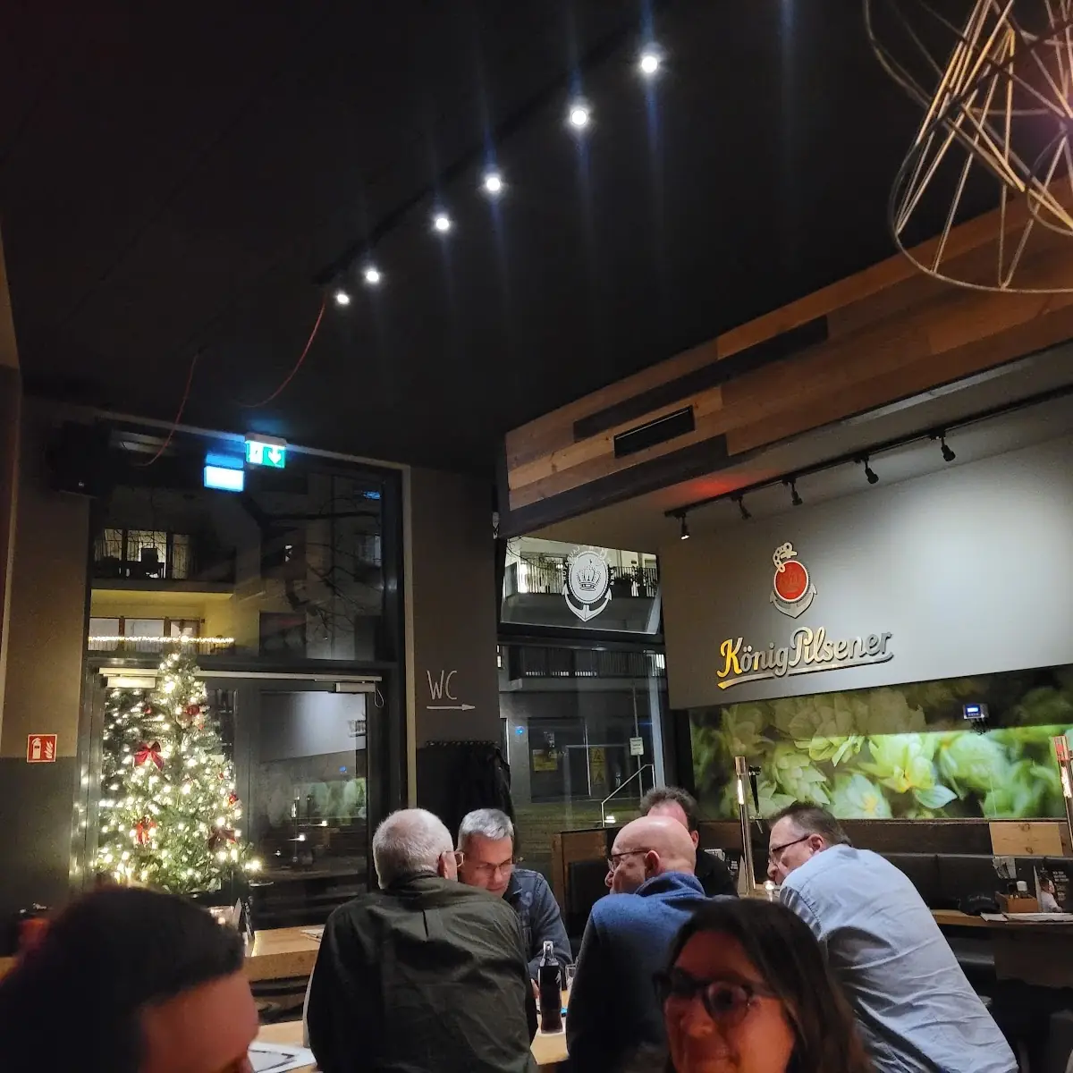 Atmosphäre, König-Pilsener Wirtshaus