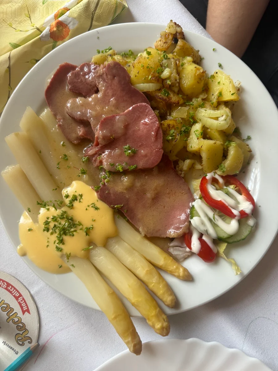 Essen und Trinken photo 2