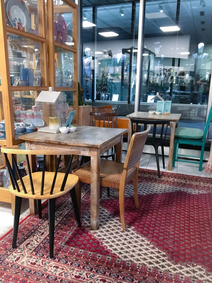 Atmosphäre, Morgentau Café & Floristik