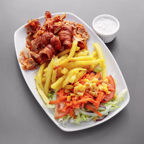 Döner-Teller mit Pommes frites und Salat