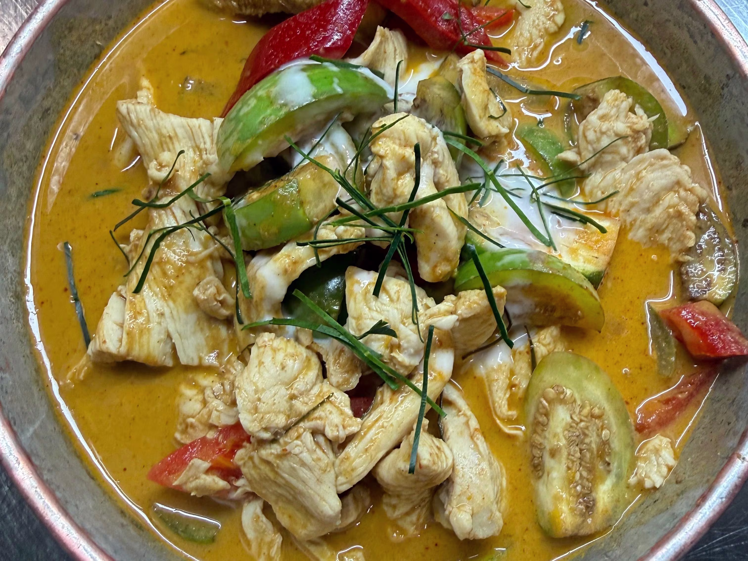 Panaeng Gai (sehr scharf)